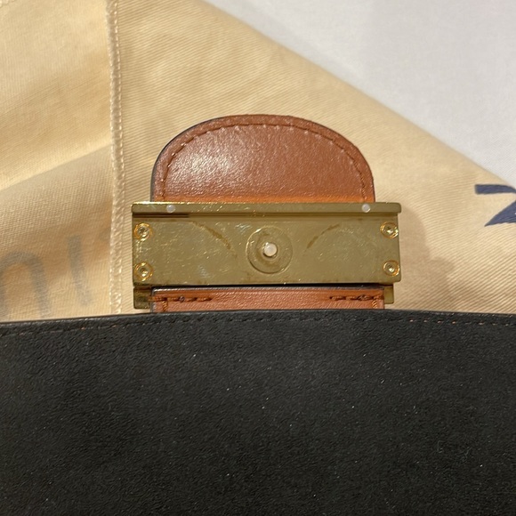 Louis Vuitton Mini-Dauphine Monogram Reverse - Picture 16 of 16